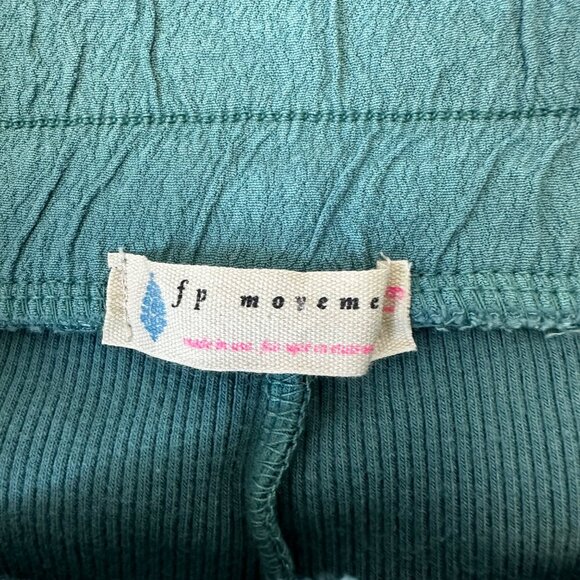 Free People Movement Skirted Ribbed Bike Shorts Size Large Green Athleisure - Picture 7 of 12